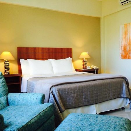 Convair Hotel Сиудад дел Есте Екстериор снимка