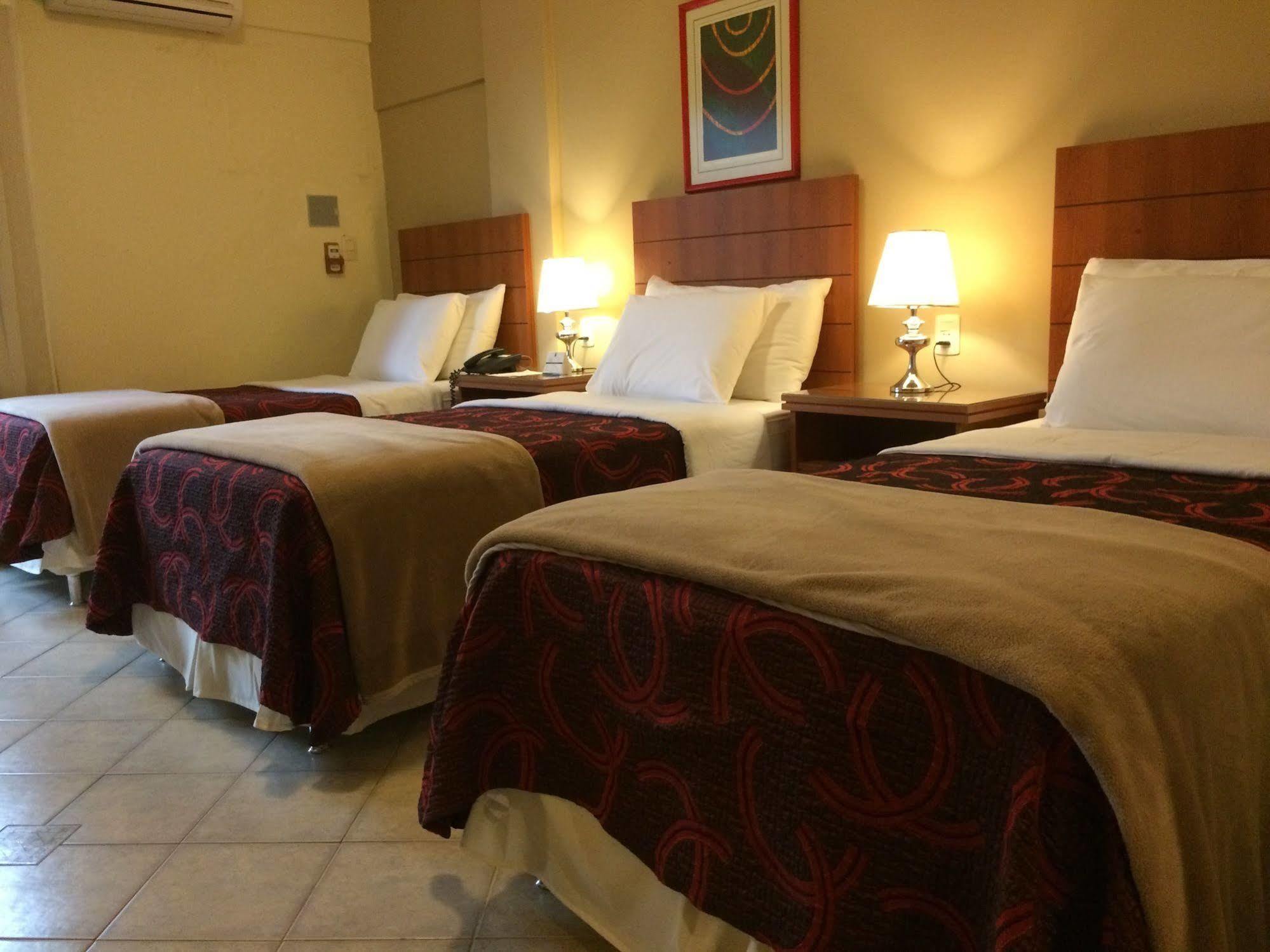 Convair Hotel Сиудад дел Есте Екстериор снимка