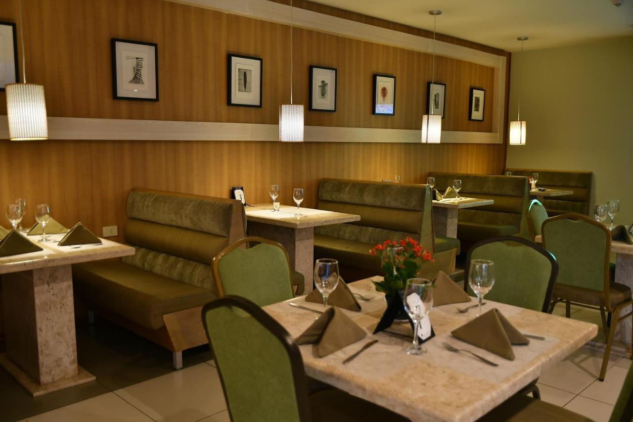 Convair Hotel Сиудад дел Есте Екстериор снимка